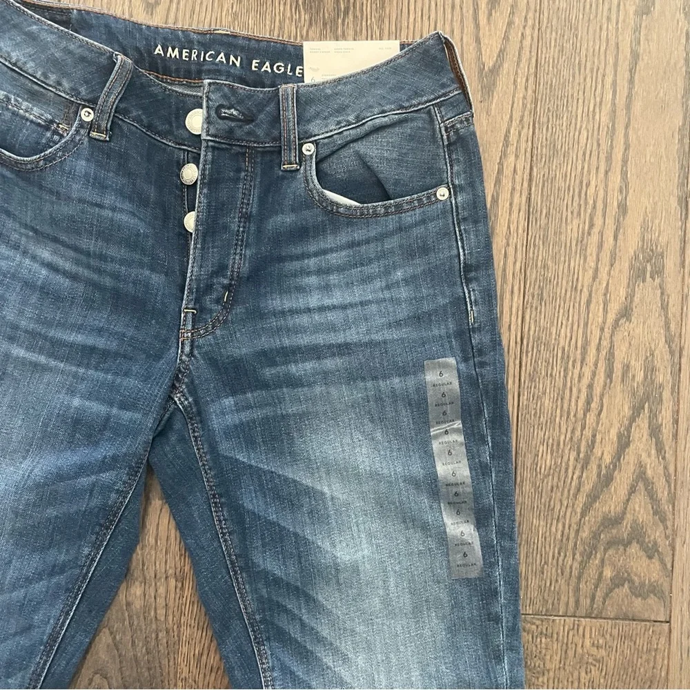 American Eagle Classic Blue Women's Jeans - Picture 3 of 6